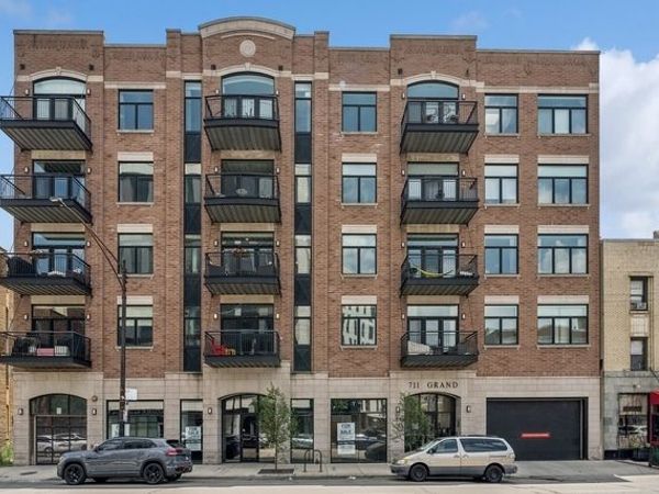 Unit 402, Chicago, IL 60654