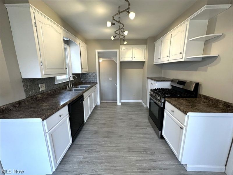 1600 Bond Street, Akron, OH 44313 Photo 4