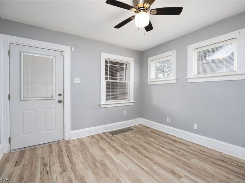 19307 Kildeer Avenue, Cleveland, OH 44119 Photo 11