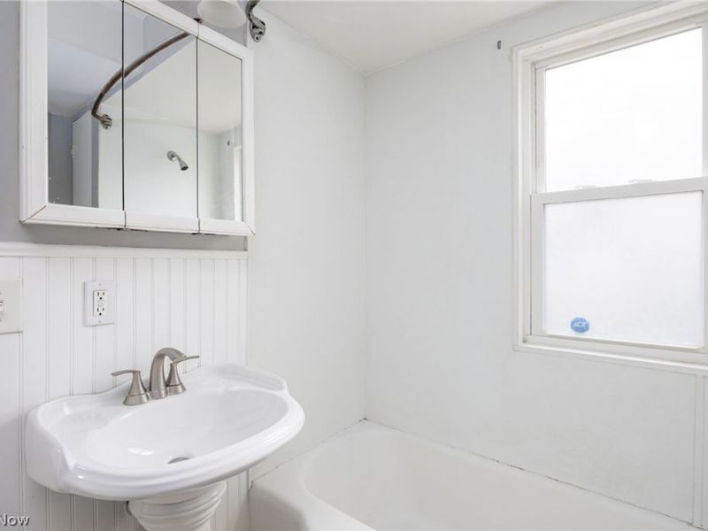 19307 Kildeer Avenue, Cleveland, OH 44119 Photo 16