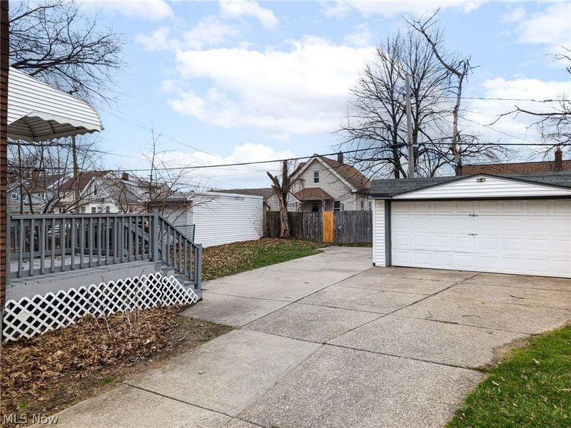 19307 Kildeer Avenue, Cleveland, OH 44119 Photo 2