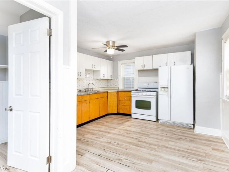 19307 Kildeer Avenue, Cleveland, OH 44119 Photo 7