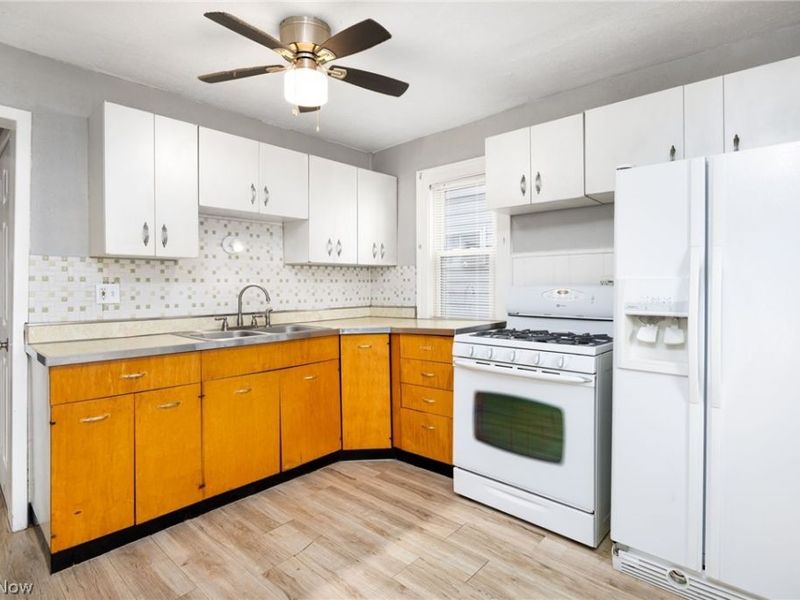 19307 Kildeer Avenue, Cleveland, OH 44119 Photo 8