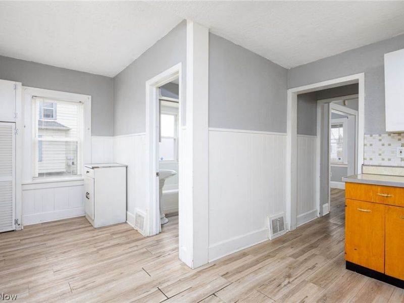 19307 Kildeer Avenue, Cleveland, OH 44119 Photo 9