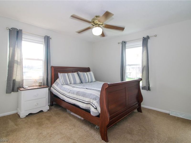 1913 Cloverbrook Drive , Mineral Ridge, OH 44440 Photo 18