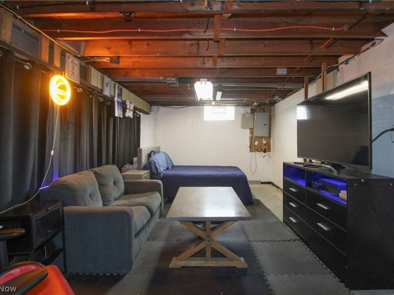 1913 Cloverbrook Drive , Mineral Ridge, OH 44440 Photo 25