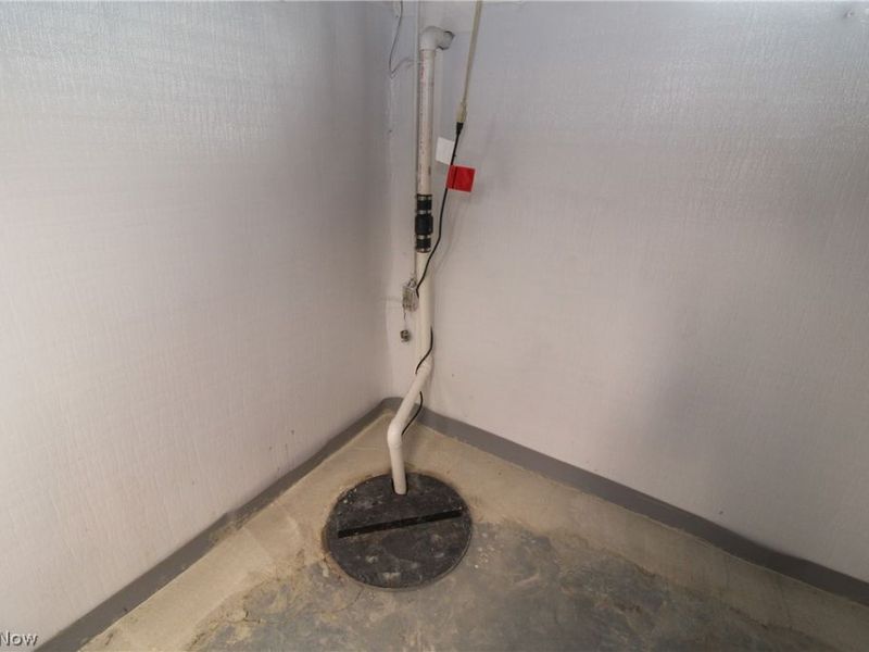 1913 Cloverbrook Drive , Mineral Ridge, OH 44440 Photo 30