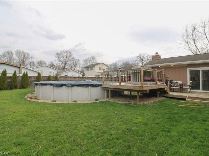 1913 Cloverbrook Drive , Mineral Ridge, OH 44440 Photo 4