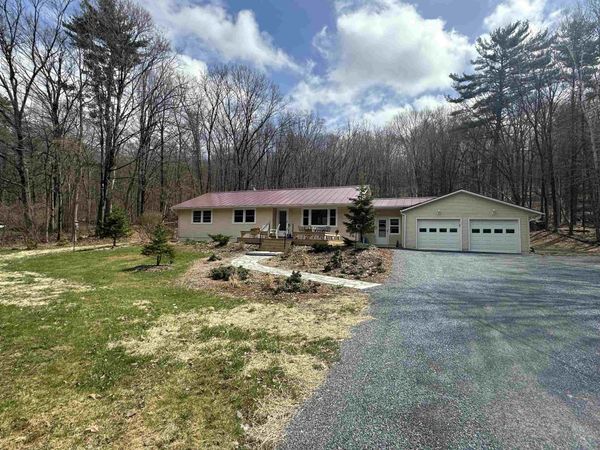 1537 Lake Dunmore Road, Leicester, VT 05733