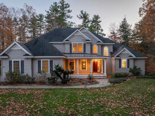 27 Abenaukee Drive, Wolfeboro, NH 03894