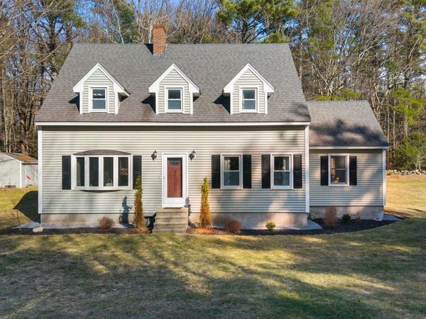 916 River Road, Weare, NH 03281