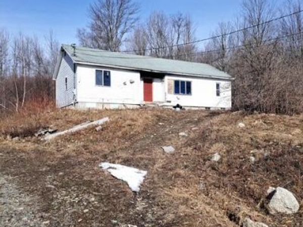 527 Canaan Road, Hartland, ME 04943