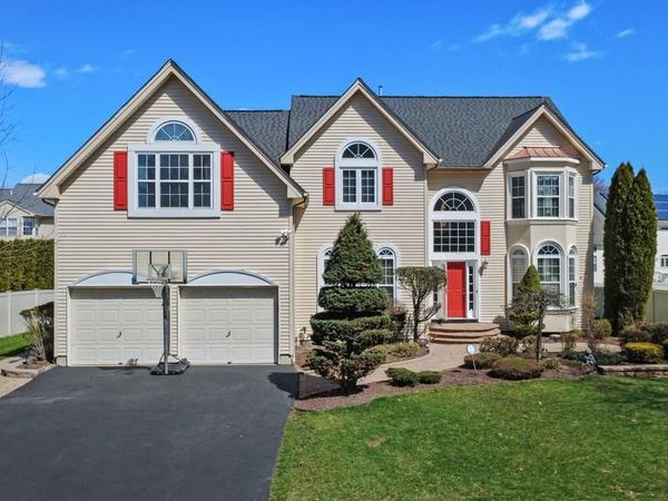 4 BERNADETTE CIRCLE , MONMOUTH JUNCTION, NJ 08852