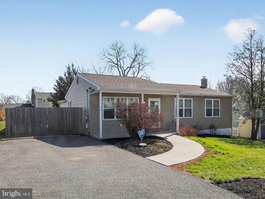 138 S 9TH STREET , COOPERSBURG, PA 18036