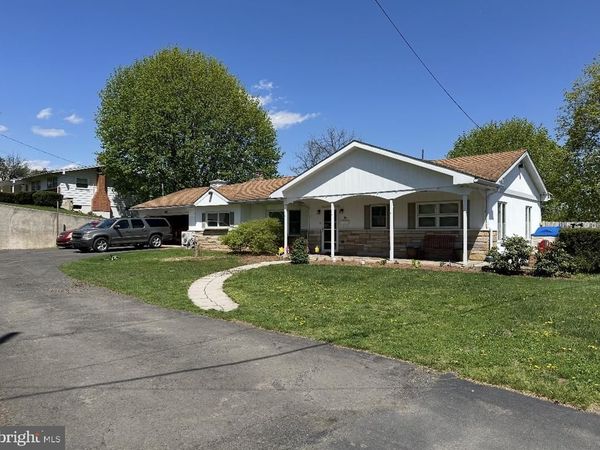 100 HICKORY STREET, SCHUYLKILL HAVEN, PA 17972