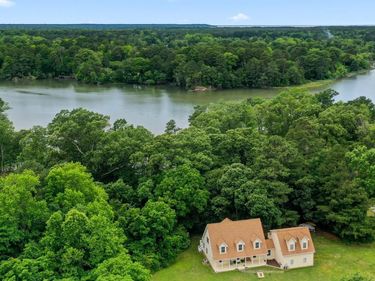 367 EDGEWATER LANE, MONTROSS, VA 22520