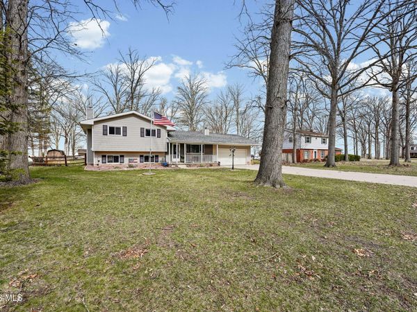 26931 W Woodland Court , Millbury, OH 43447