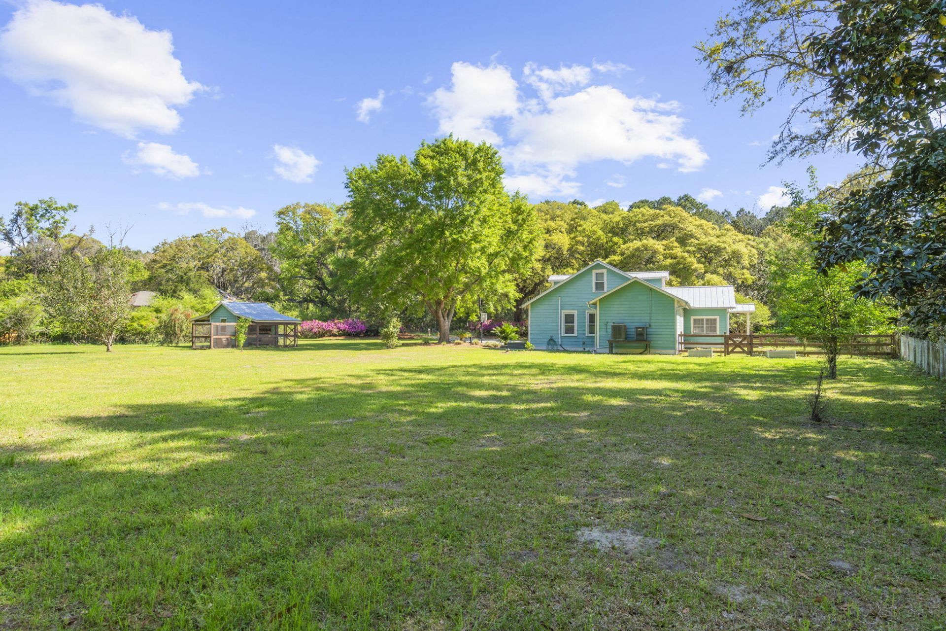 4317 Highway 165 Photo 15