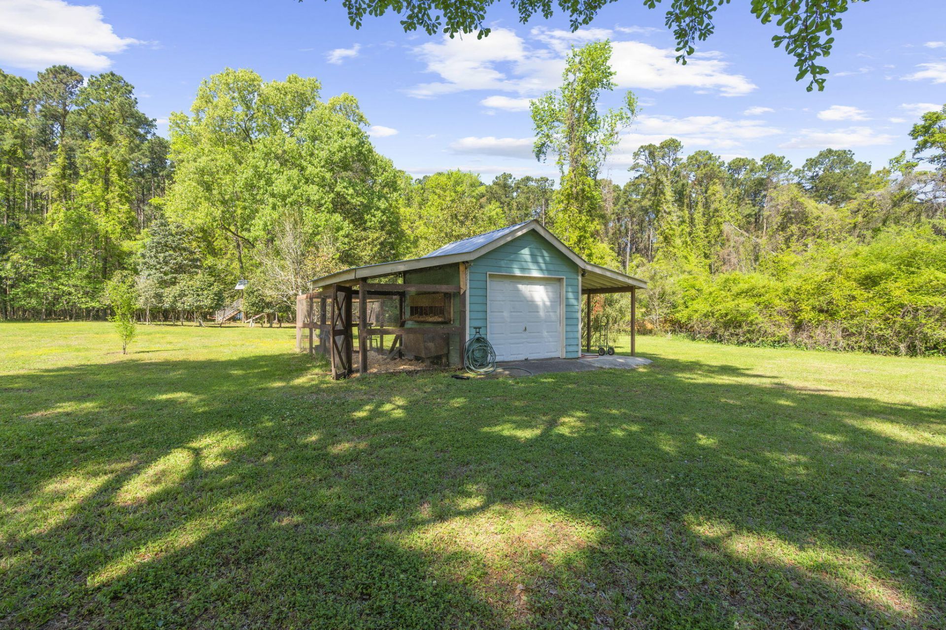 4317 Highway 165 Photo 20