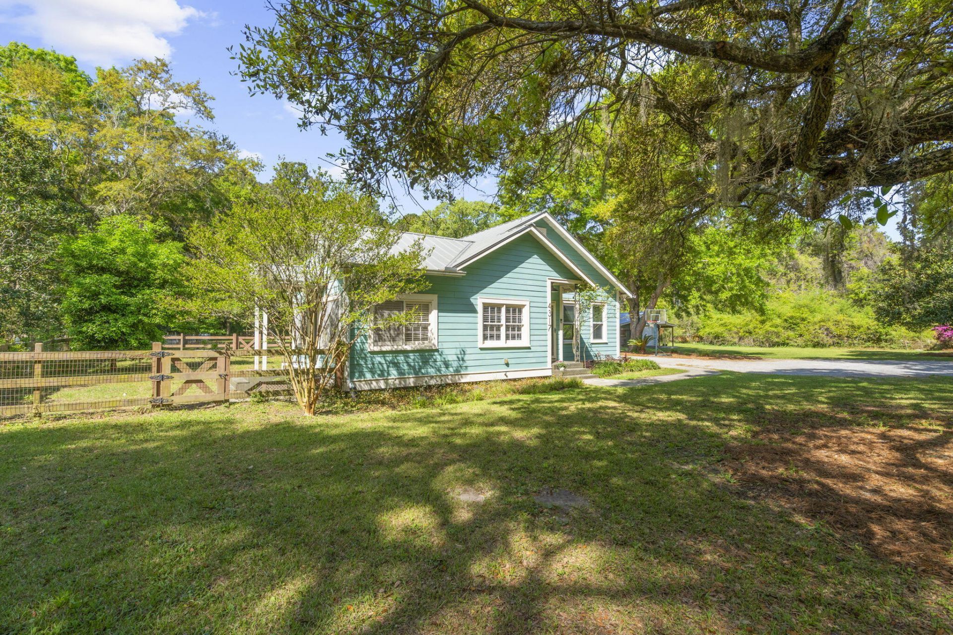 4317 Highway 165 Photo 48