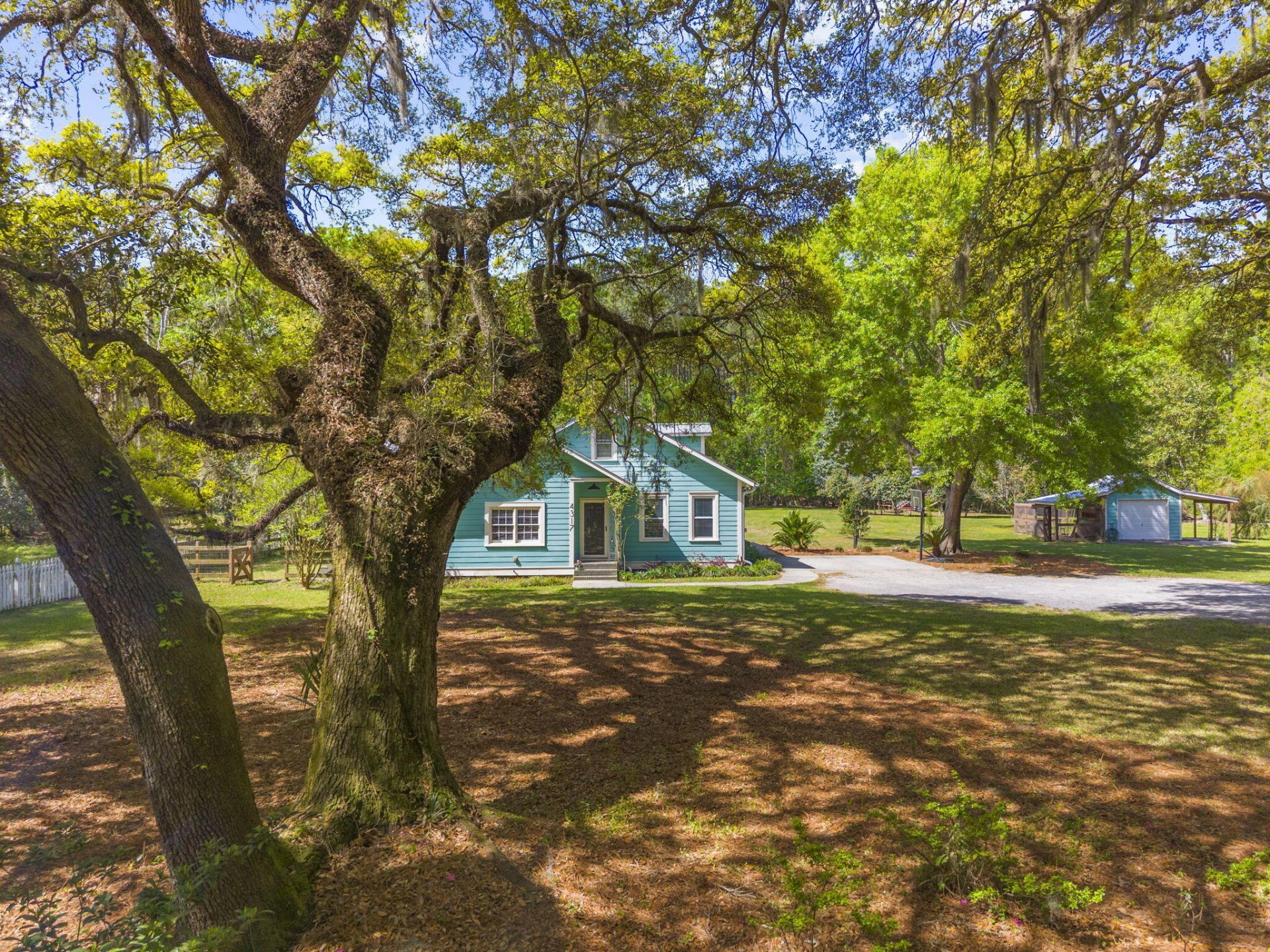 4317 Highway 165 Photo 49