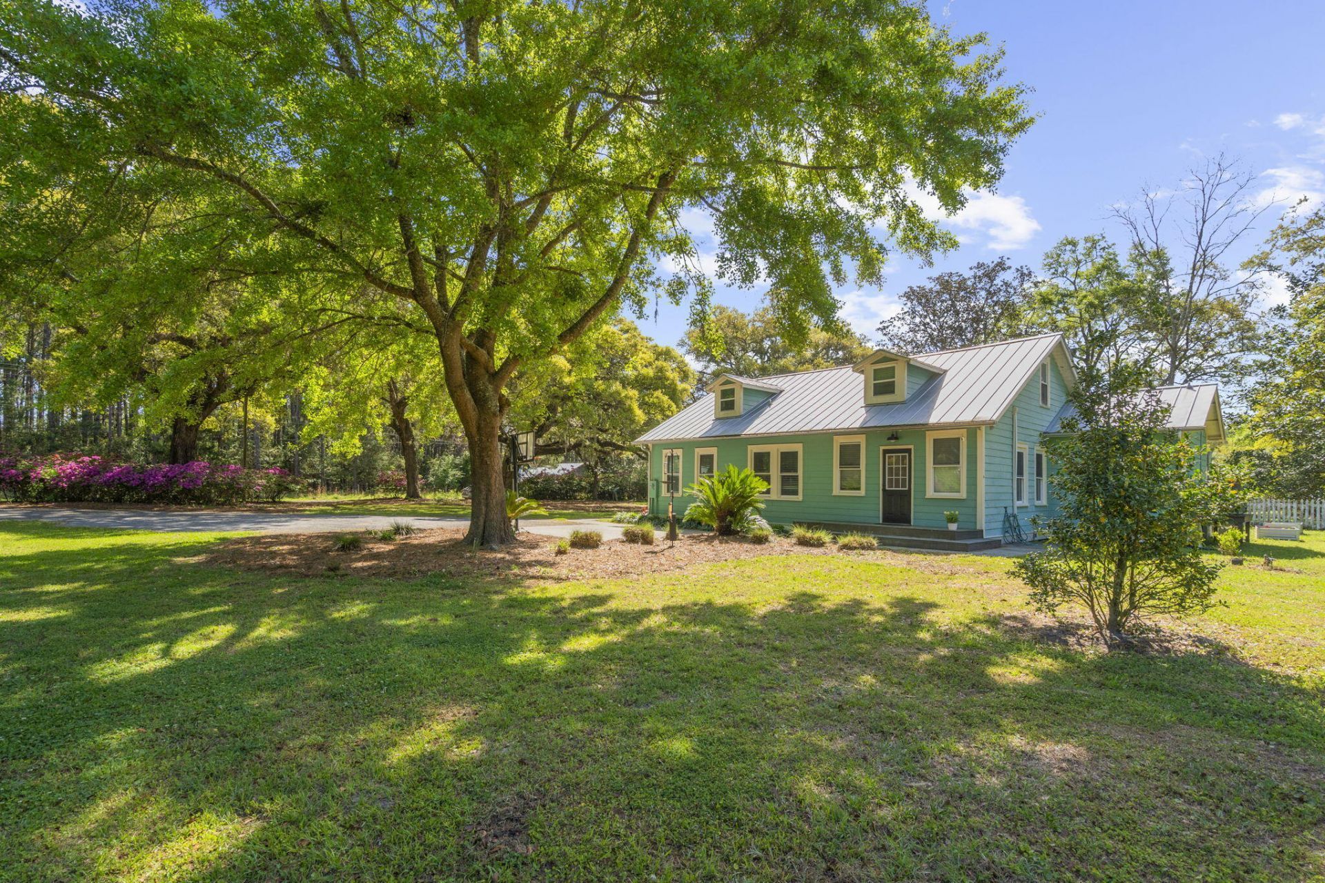 4317 Highway 165 Photo 6