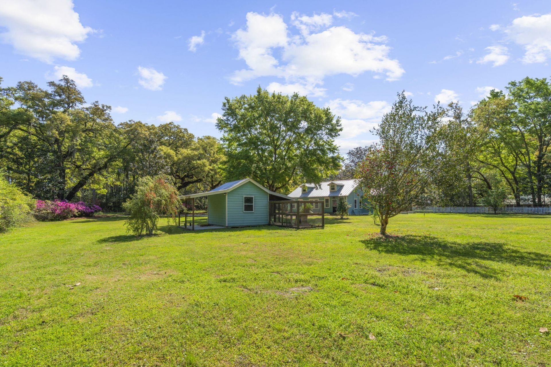 4317 Highway 165 Photo 8