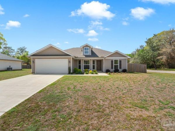 4439 Conifers St, Milton, FL 32583