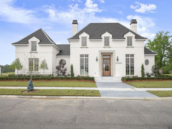 15630 Maxwell Dr, Baton Rouge, LA 70817