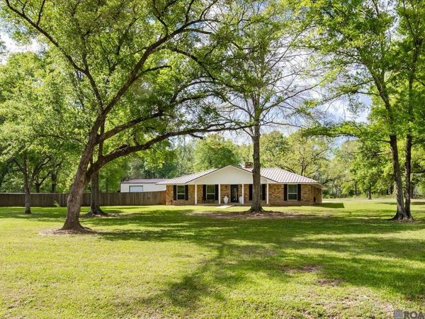 4010 Yardley Dr, Slaughter, LA 70777