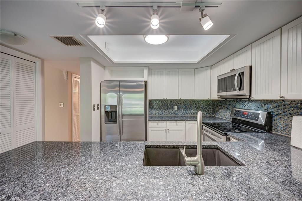 3300 Binnacle Dr, Unit 205, Naples, FL 34103 Photo
