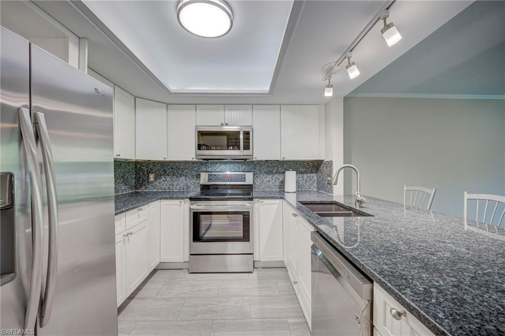 3300 Binnacle Dr, Unit 205, Naples, FL 34103 Photo