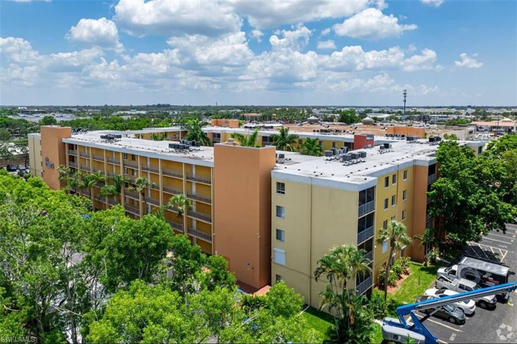 2366 E Mall Dr , Unit 514, Fort Myers, FL 33901 Photo