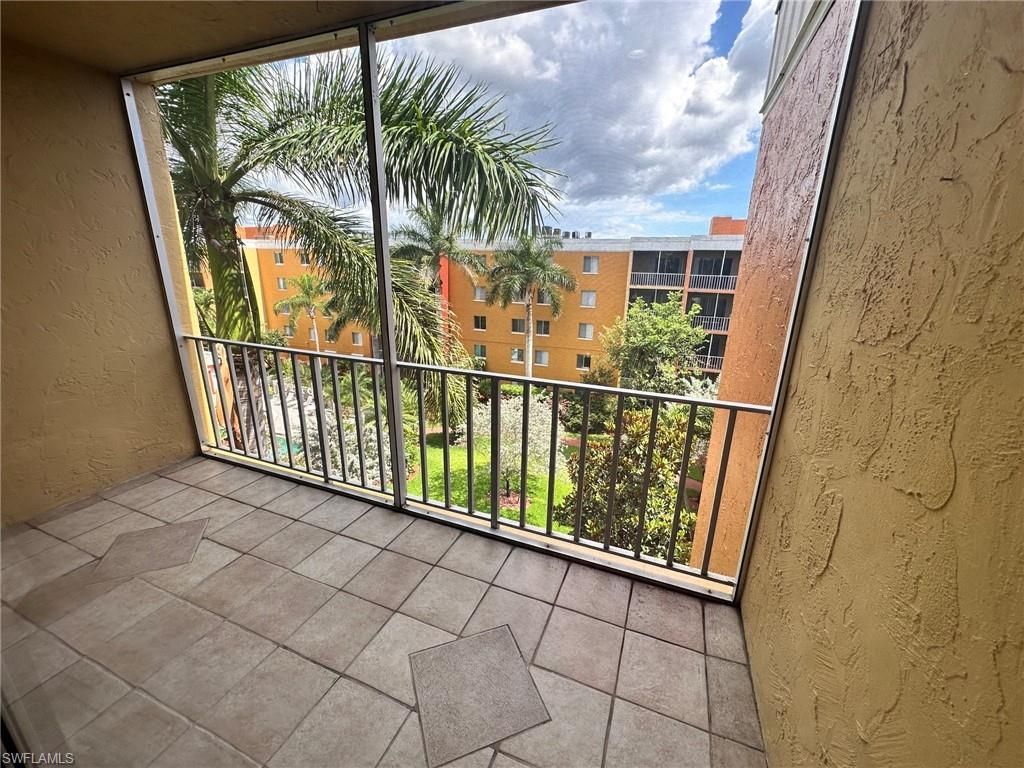 2366 E Mall Dr, Unit 514, Fort Myers, FL 33901 Photo