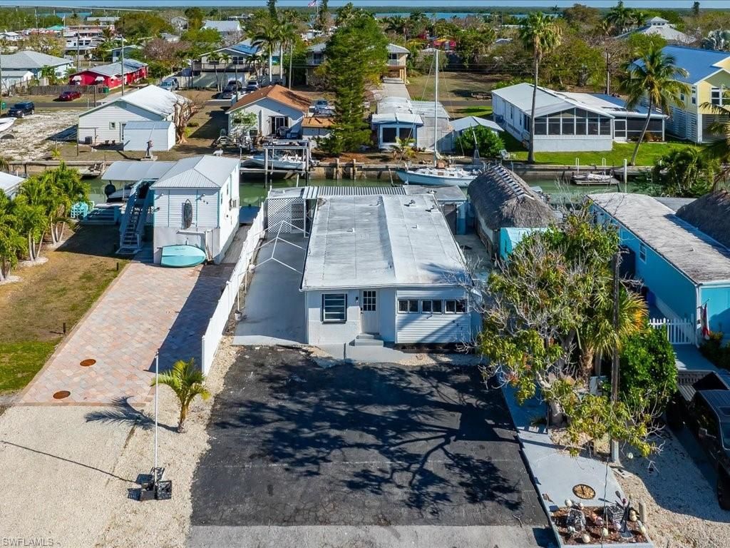 657 Palm Ave E, Goodland, FL 34140 Photo