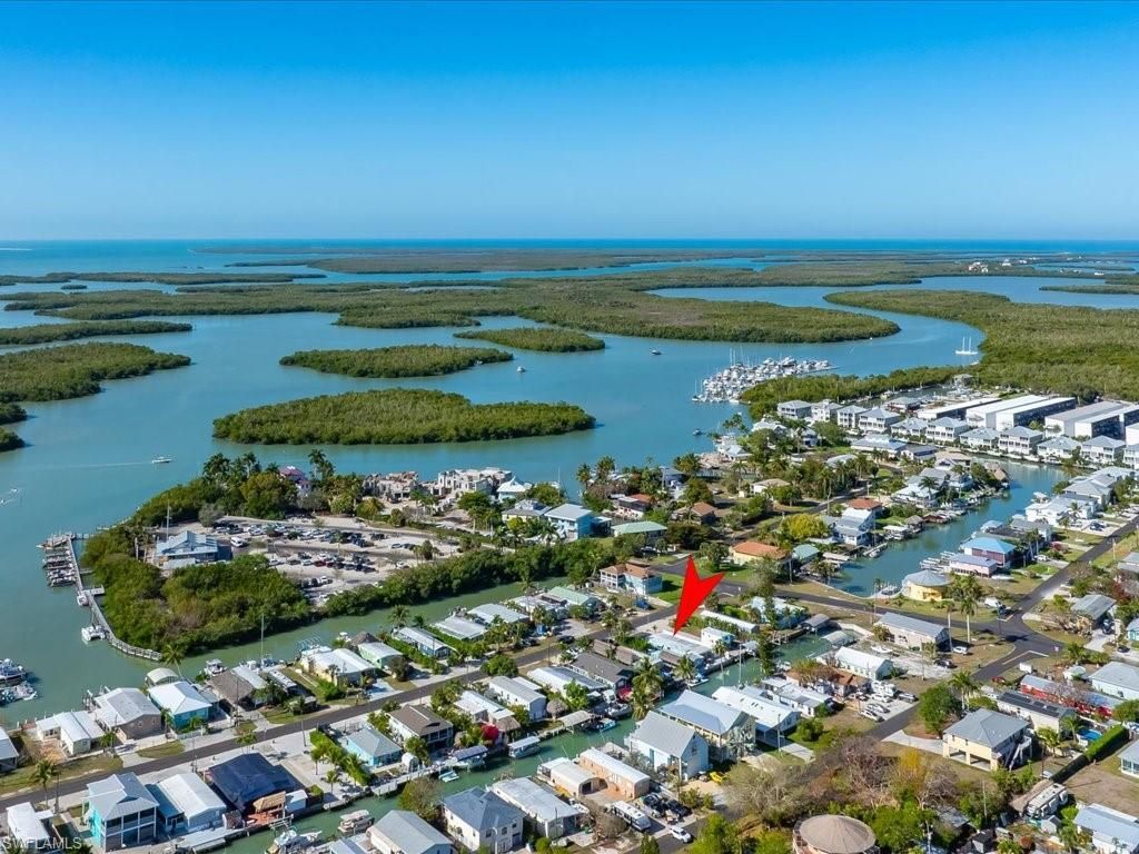 657 Palm Ave E, Goodland, FL 34140 Photo