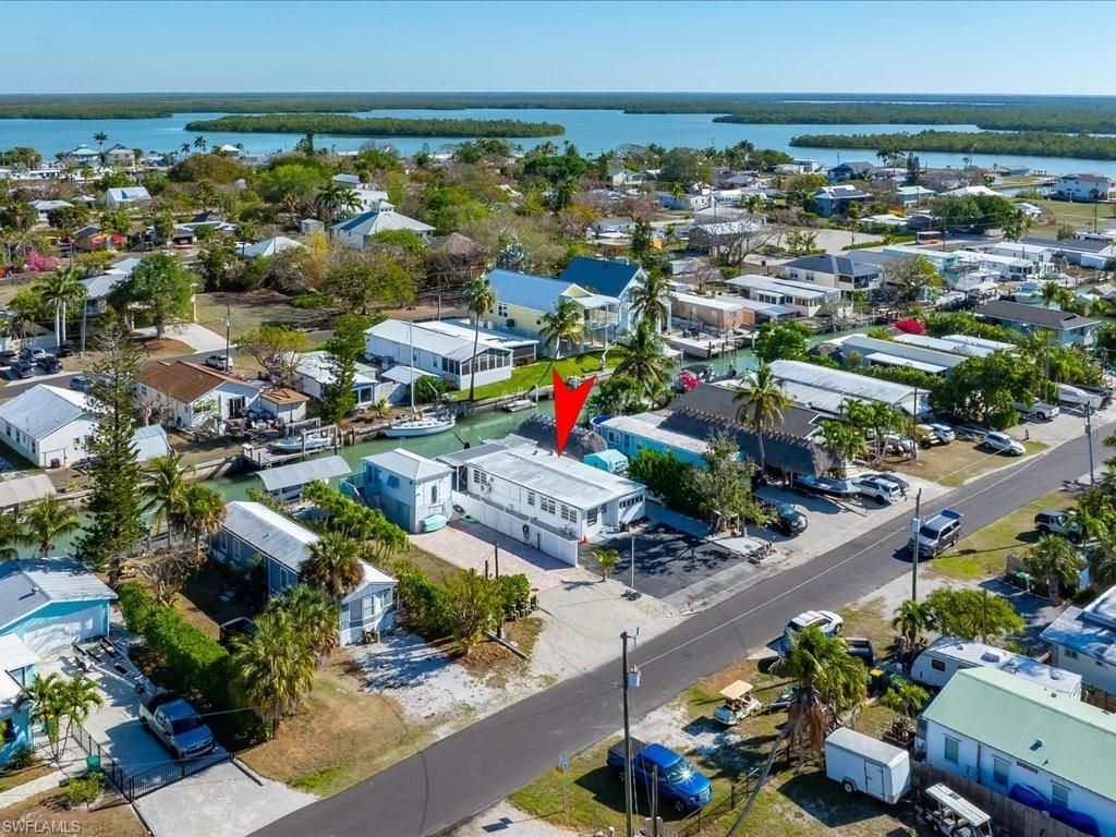 657 Palm Ave E, Goodland, FL 34140 Photo