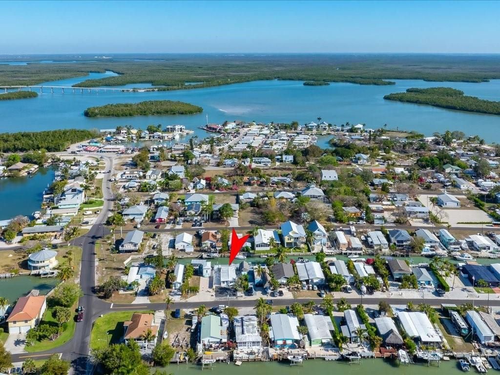 657 Palm Ave E, Goodland, FL 34140 Photo