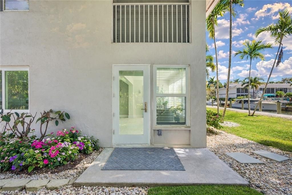 1686 Blue Point Ave , Unit B5, Naples, FL 34102 Photo