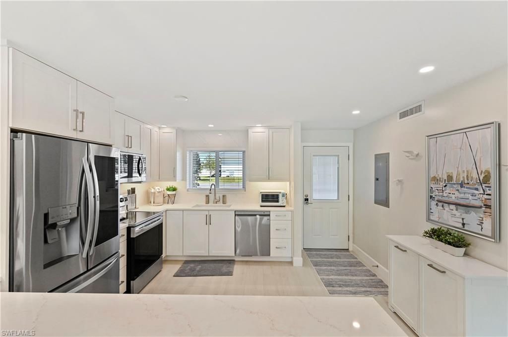 1686 Blue Point Ave , Unit B5, Naples, FL 34102 Photo