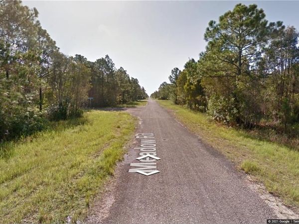 2552 Meadow RD , LEHIGH ACRES, FL 33974