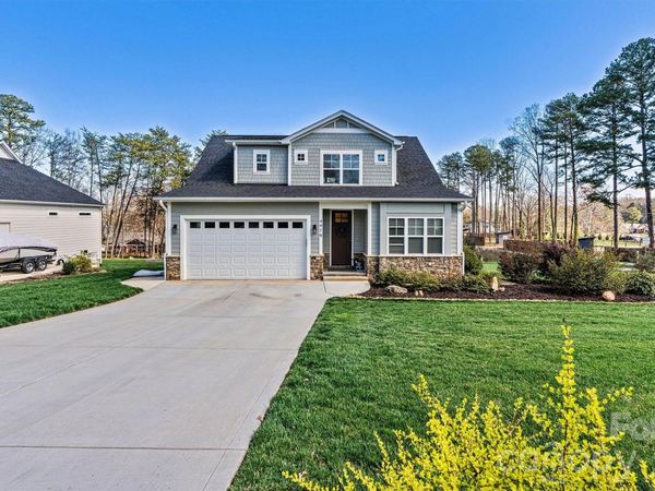 4970 Surfwood Drive, Sherrills Ford, NC 28673