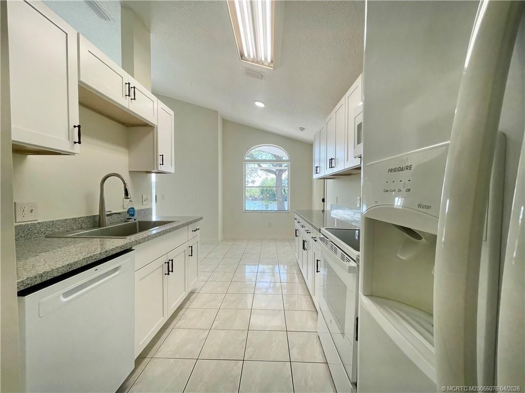 4690 SW Babylon Street, Port Saint Lucie, FL 34953 Photo