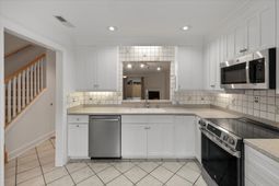 321 Lapwing Lane photo 4