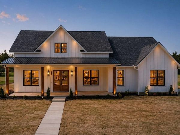 75 W Elmwood Dr, Mount Vernon, TX 75457