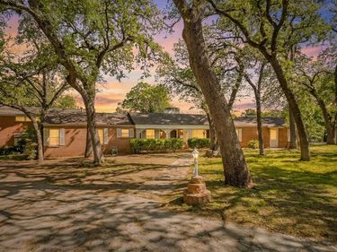 1504 Smilax Avenue, Fort Worth, TX 76111