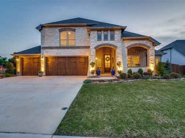 1913 Flora Lane, DeSoto, TX 75115