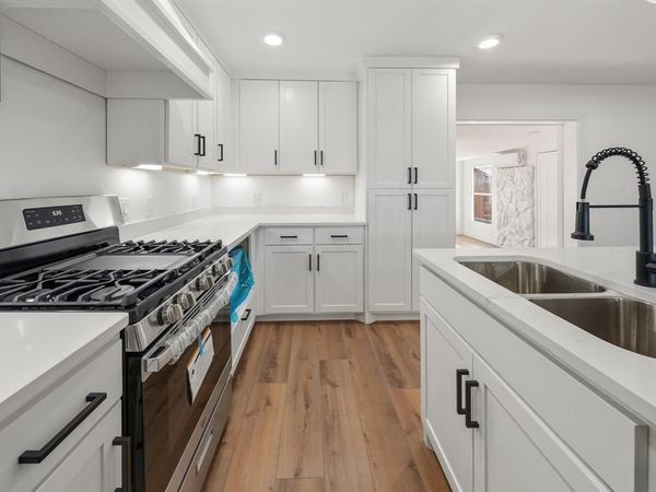 1710 E Tucker Boulevard, Arlington, TX 76010