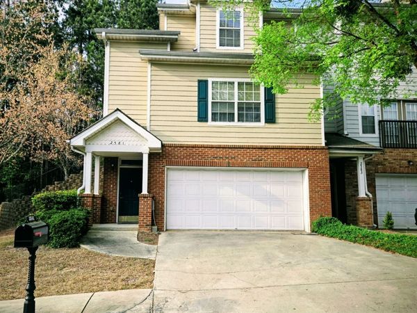2581 Laurel Circle NW, Atlanta, GA 30311