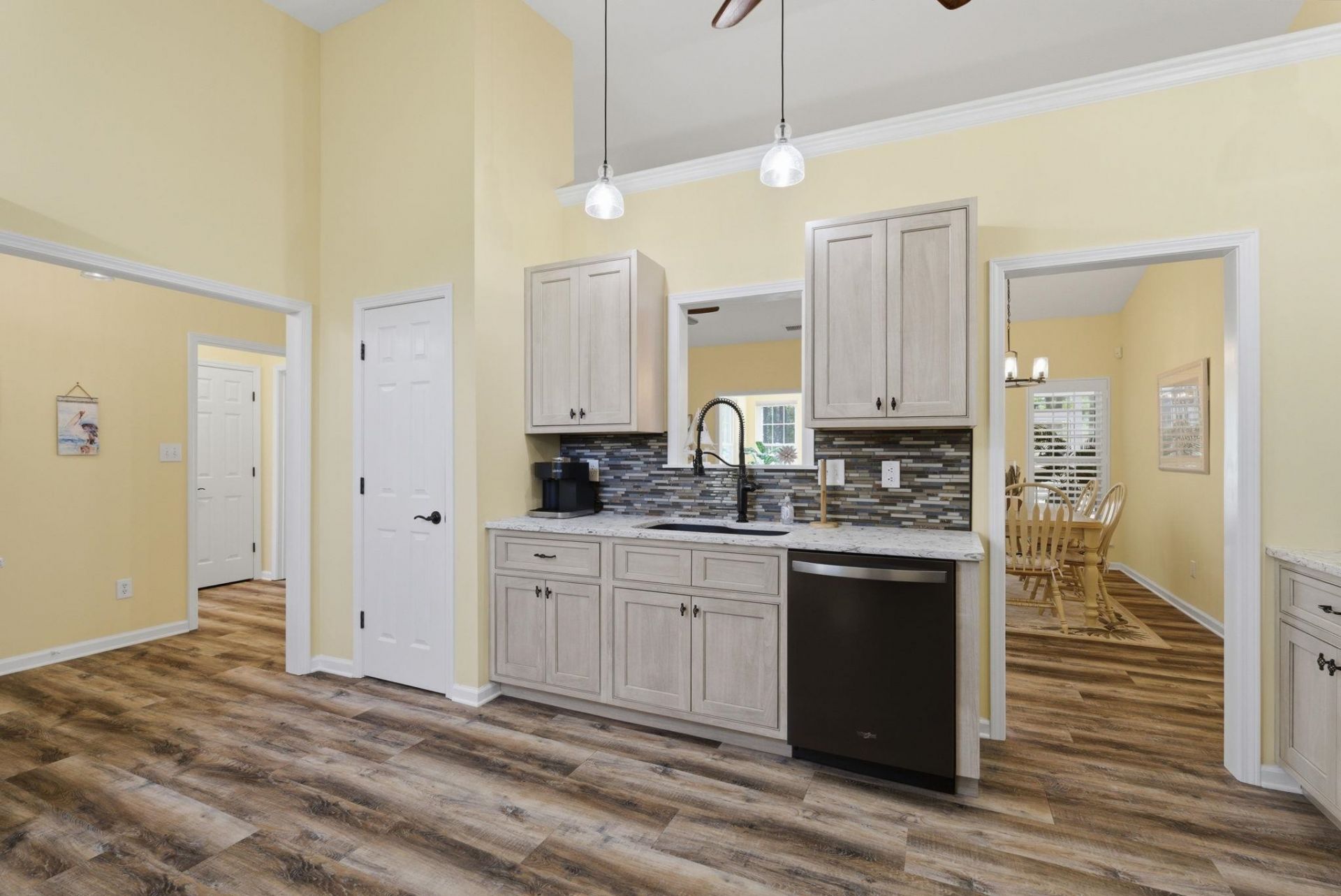 1507 Medinah Ln.  Photo 4